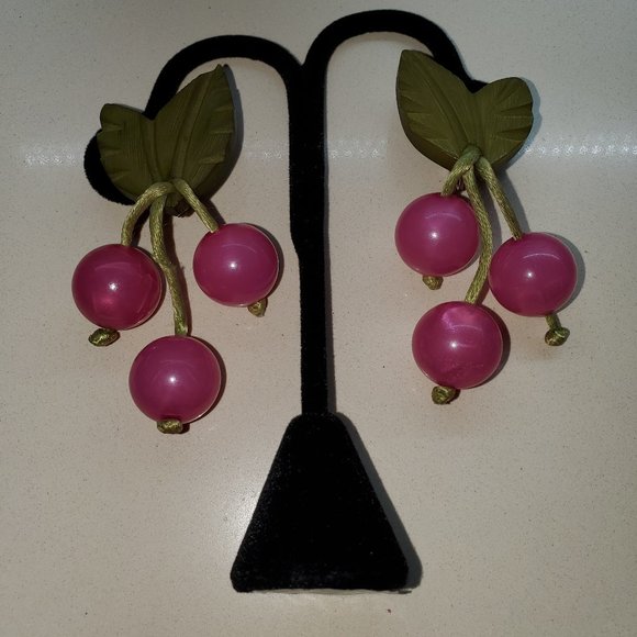UNKNOWN Jewelry - VINTAGE UNIQUE AND BEAUTIFUL PINK CHERRY EARRINGS